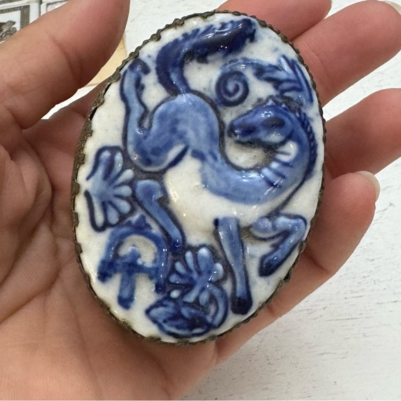 Oval Silver Tone Trinket Box Vintage Blue and White Glossy Ceramic Horse - Picture 7 of 12